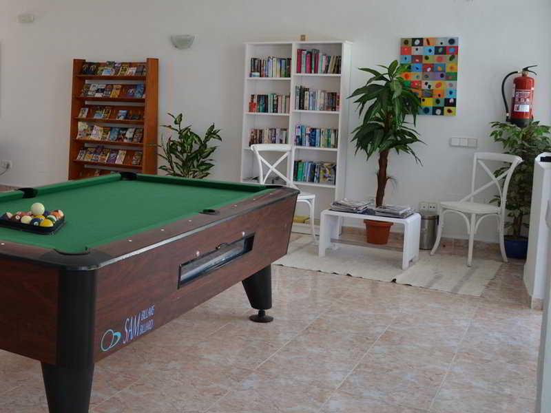 Atlas Apartamentos Santa Eulalia del Río Exterior foto