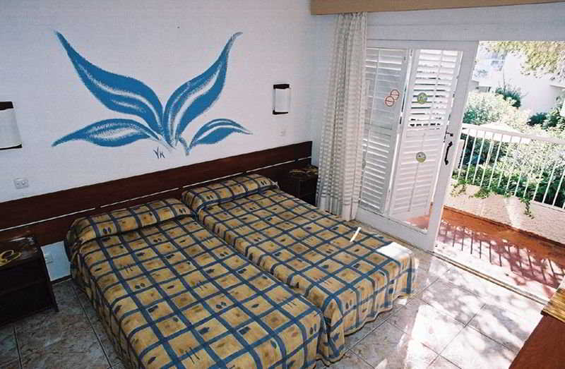 Atlas Apartamentos Santa Eulalia del Río Exterior foto